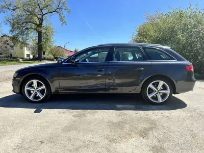 Gebraucht Audi A4 Comfort 190 PS (139 kW) 2011 Grau Limousine