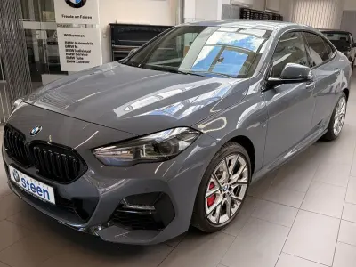 Gebraucht BMW 220 M Sport 178 PS (130 kW) 2024 Storm bay metallic Coupé