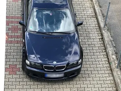 Gebraucht BMW 325 Basis 192 PS (141 kW) 2002 Blau Limousine
