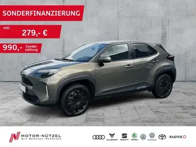 Gebraucht Toyota Yaris Connect Style 116 PS (85 kW) 2022 Manganbronze metallic Kleinwagen