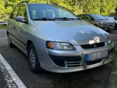 Gebraucht Mitsubishi Space Star 98 PS (72 kW) 2003 Silber Van / Kleinbus