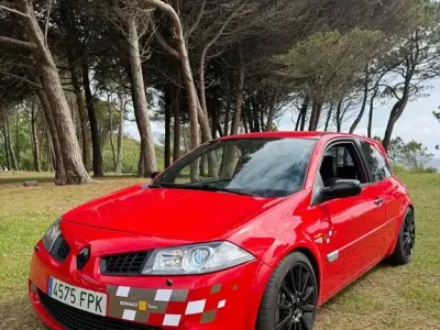 Używany Renault Mégane 224 KM (164 kW) 2007 Czerwony
