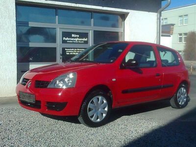 Gebraucht Renault Clio II 58 PS (42 kW) 2007 Rot Kleinwagen