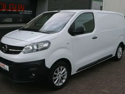 Gebraucht Opel Vivaro-e Combi Edition 144 PS (105 kW) 2023 Casablancaweiss/glacier/arctic Van / Kleinbus