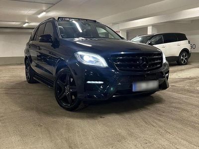 Gebraucht Mercedes ML350 AMG 258 PS (189 kW) 2015 Blau SUV