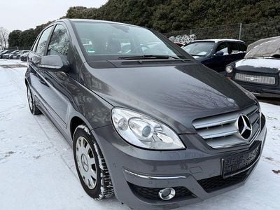 Gebraucht Mercedes B160 95 PS (69 kW) 2011 Grau Van / Kleinbus