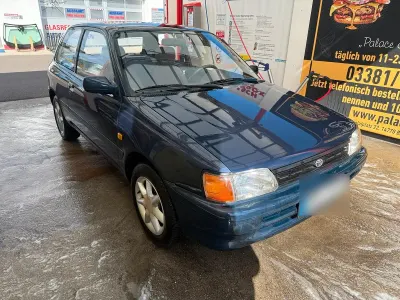 Gebraucht Toyota Starlet 75 PS (55 kW) 1995 Blau Kleinwagen
