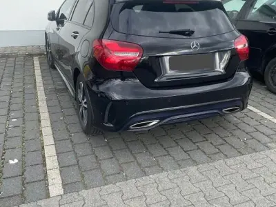 Second-hand Mercedes A200 AMG line 136 CP (100 kW) 2017 Negru Berlinǎ