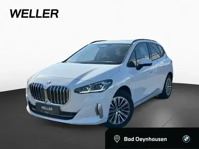 Używany BMW 220 Luxury Line 163 KM (119 kW) 2025 Biały Minivan
