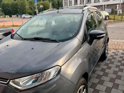 Gebraucht Ford Escort 116 PS (85 kW) 2016 Grau Kleinwagen