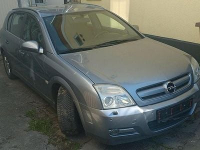 Begagnad Opel Signum Edition 150 HK (110 kW) 2004 Silver Halvkombi