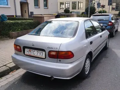 Gebraucht Honda Civic 90 PS (66 kW) 1992 Silber Limousine