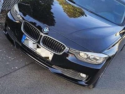 Gebraucht BMW 320 184 PS (135 kW) 2012 Schwarz Limousine