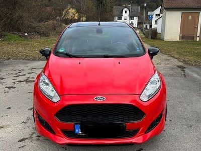 Gebraucht Ford Fiesta ST-Line 140 PS (102 kW) 2016 Rot Coupé