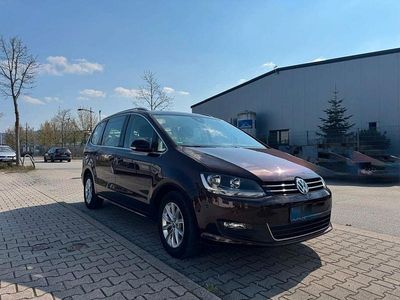 Usata VW Sharan Beach 150 CV (110 kW) 2015 Viola Monovolume
