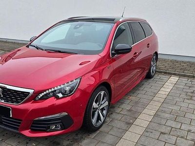 Rot Gebraucht 2018 Peugeot 308 GT Kombi | 15.900 € (Etwas zu teuer)