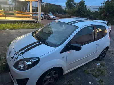 Używany Renault Twingo 75 KM (55 kW) 2010 Biały Hatchback
