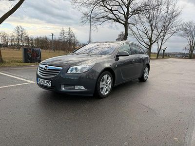 Gebraucht Opel Insignia 160 PS (117 kW) 2012 Grau Kombi
