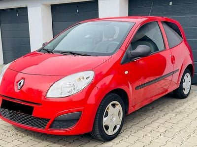 Second-hand Renault Twingo 58 CP (42 kW) 2011 Roșu Hatchback