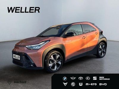 Neu Toyota Aygo 116 PS (85 kW) 2026 Cinnamon bronze metallic / black Kleinwagen