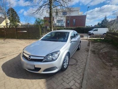 Opel Astra GTC