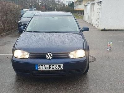 Schwarz Gebraucht 2002 VW Golf Limousine | 1.450 € (Guter Preis)