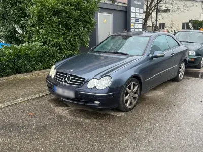 Używany Mercedes CLK270 Avantgarde 170 KM (125 kW) 2003 Niebieski Coupe