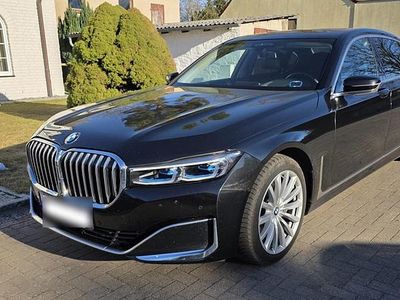 Gebraucht BMW 730L Efficient Dynamics 265 PS (194 kW) 2019 Schwarz Limousine