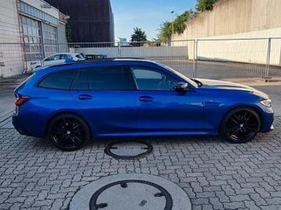 Gebraucht BMW 320 M Sport 190 PS (139 kW) 2020 Blau Kombi