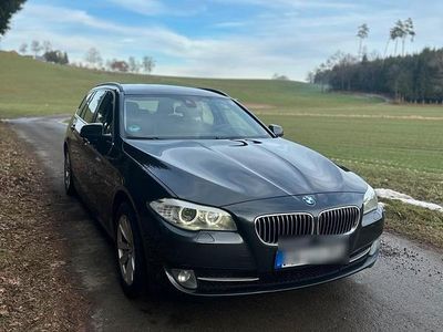 Grau Gebraucht 2013 BMW 520 Kombi | 9.300 € (Fairer Preis)