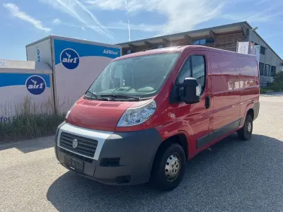 Gebraucht Fiat Ducato 120 PS (88 kW) 2011 Rot Van