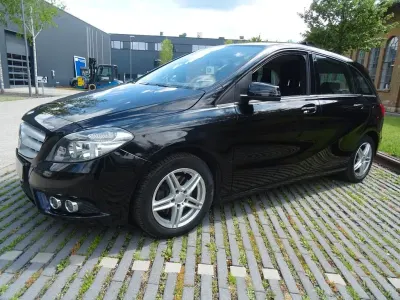 Gebraucht Mercedes B220 170 PS (125 kW) 2014 Kosmosschwarz  metalliclack Kleinwagen