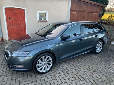 gebraucht Skoda Octavia 2.0 TDI 110kW DSG STYLE COMBI STYLE