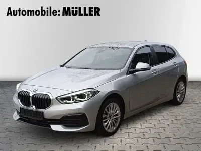 Usata BMW 118 Advantage 150 CV (110 kW) 2021 Argento Utilitaria