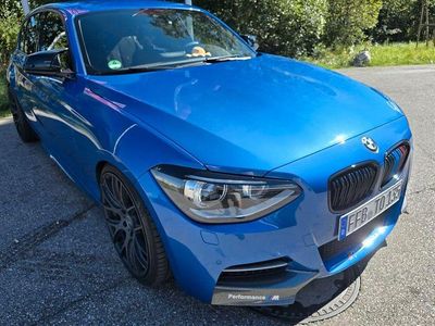 Blau Gebraucht 2015 BMW M135 Comfort Edition Kleinwagen | 22.000 € (Fairer Preis)