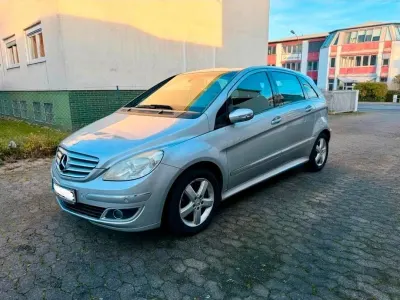 Używany Mercedes B200 2007 Srebrny Minivan