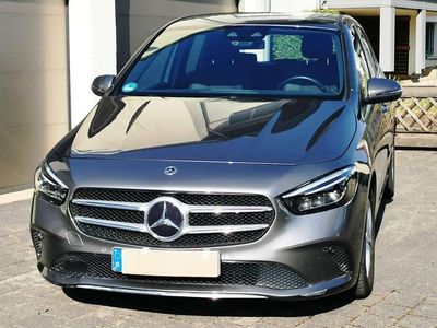 Gebraucht Mercedes B200 163 PS (119 kW) 2021 Grau Kleinwagen