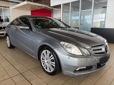 Gebraucht Mercedes E250 204 PS (150 kW) 2009 Silber Coupé