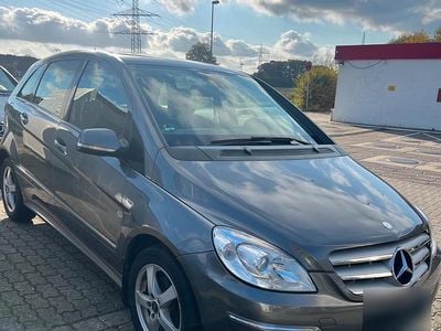 Mercedes B180