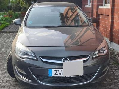 Occasion Opel Astra 140 PK (102 kW) 2012 Zwart Sedan