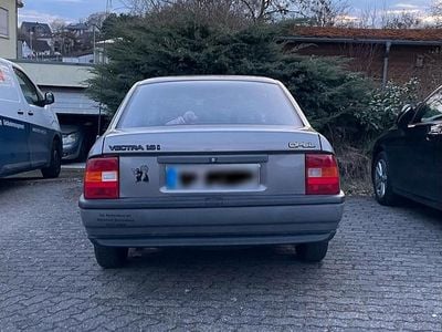 Gebraucht Opel Vectra 90 PS (66 kW) 1991 Grau Kleinwagen