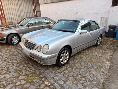 Gebraucht Mercedes E240 Elegance 177 PS (130 kW) 2002 Silber Limousine