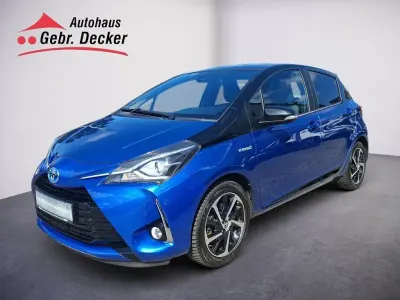 Gebraucht Toyota Yaris Hybrid Basis 101 PS (74 kW) 2019 Titanblau metallic / mysticschwarz mica Limousine