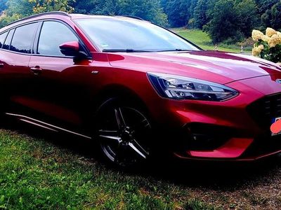 Rot Gebraucht 2019 Ford Focus ST-Line Kombi | 15.900 € (Fairer Preis)