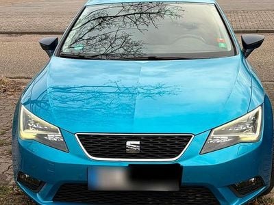 Usata Seat Leon CONNECT 125 CV (91 kW) 2016 Blu Berlina