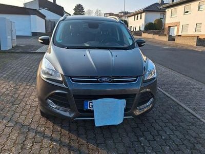 Gebraucht Ford Kuga Individual 150 PS (110 kW) 2016 Schwarz SUV