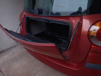 Gebraucht Renault Modus 88 PS (64 kW) 2006 Rot Van / Kleinbus