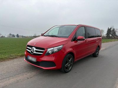 Gebraucht Mercedes V220 Edition 163 PS (119 kW) 2022 Rot Van / Kleinbus