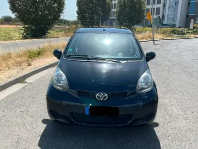 Gebraucht Toyota Aygo 68 PS (50 kW) 2009 Schwarz Kleinwagen