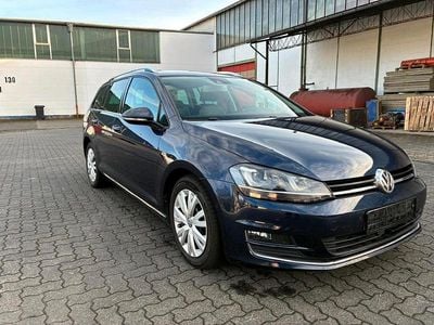 Night blue metallic Gebraucht 2014 VW Golf VII Highline Kombi | 7.900 € (Guter Preis)